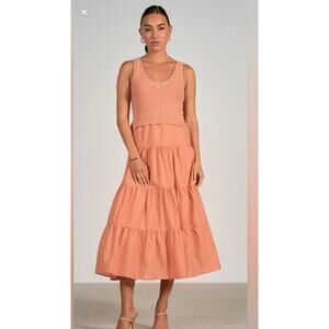 Elan mixed media dres. Size M.